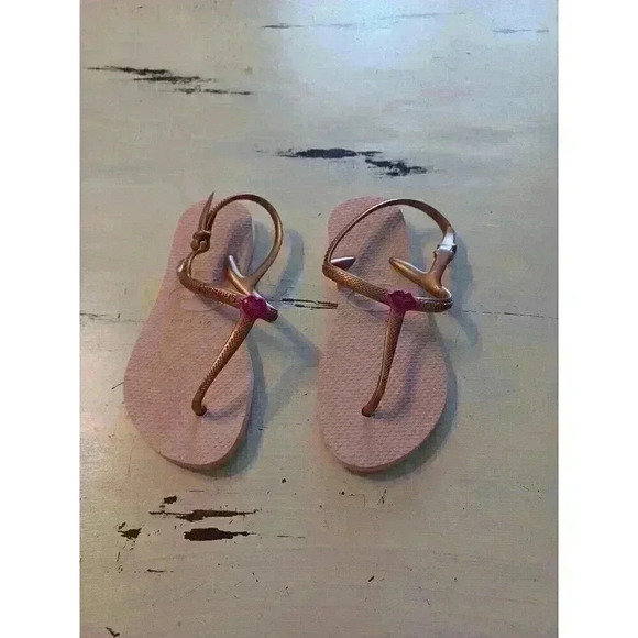 Havaianas Youth Girl Flip Flops Size 2Y new pink - Picture 1 of 6